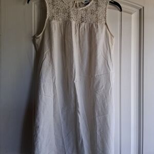 Old Navy White Lace Detail Top